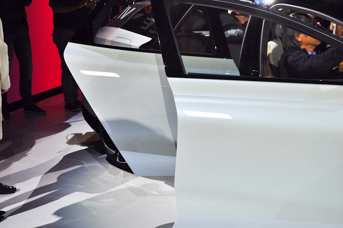 Editorial volkswagen id space vizzion concept 03 mb