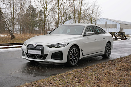 BMW i4 edrive40 (2022)_seitlich