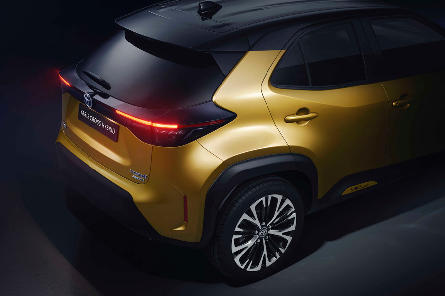 toyota-yaris-cross-hybrid-2020 (13).jpeg