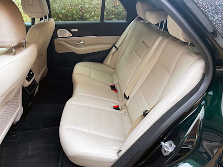 Editorial 2024 mercedes benz gle 450e td 231107 13 pb