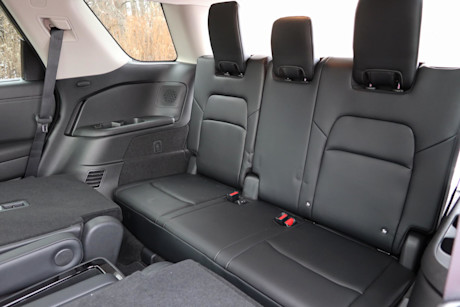 Editorial 2024 nissan pathfinder platinum td 240226 17 jm