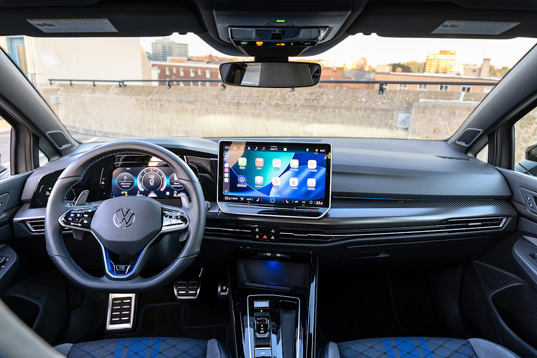 2026 Subaru Uncharted vs Volkswagen Golf R - NF - JW - 260807 - 19.jpg