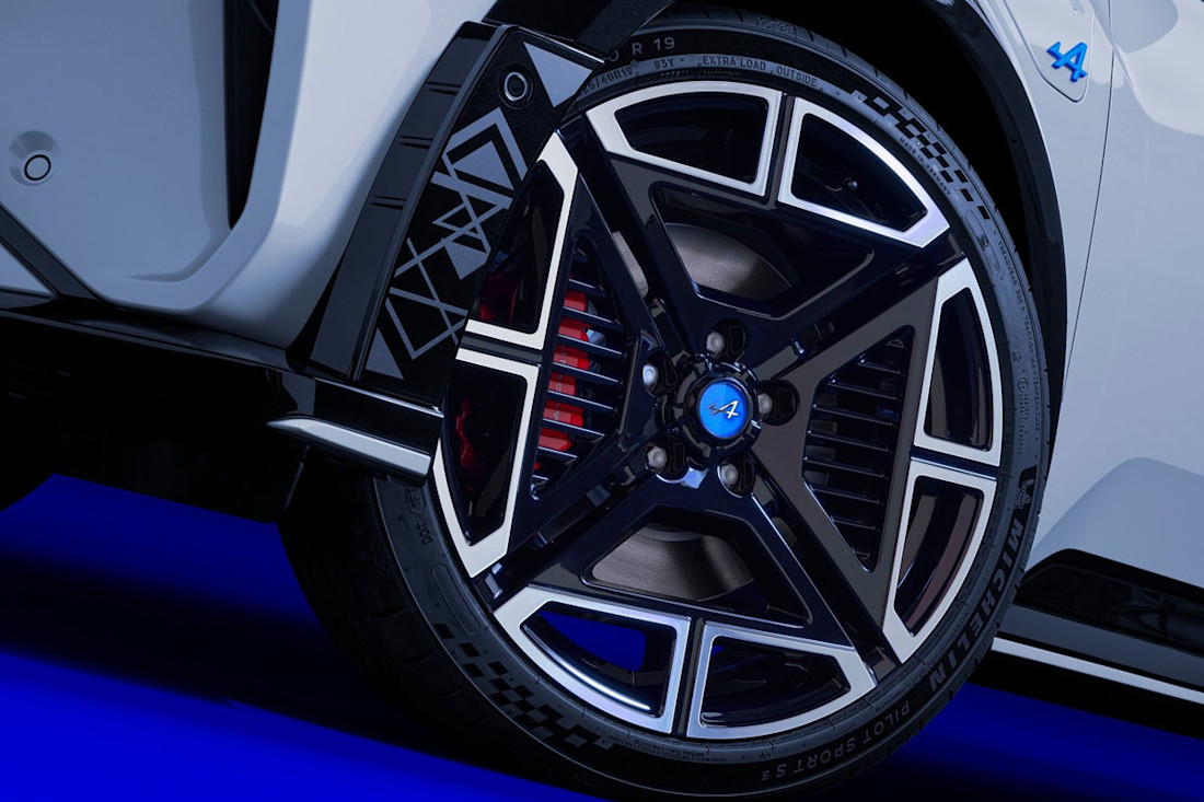 Alpine-A290-2025-1600-3b.jpg
