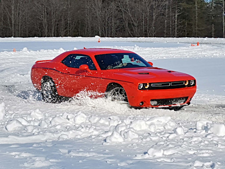 Editorial 2017 dodge challenger gt 20 sw