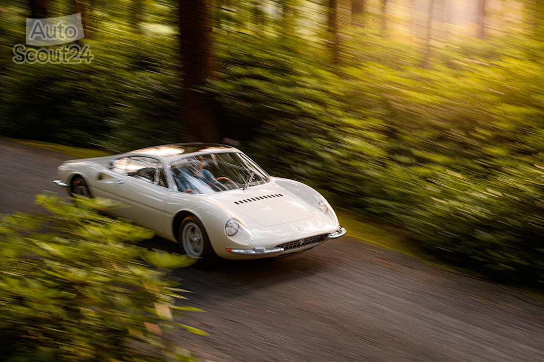 1966Ferrari365PBerlinettaSpecialecarphotohighres7(2).jpg