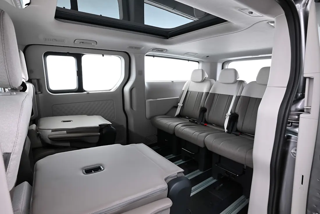 Kia PV7 Passenger-9
