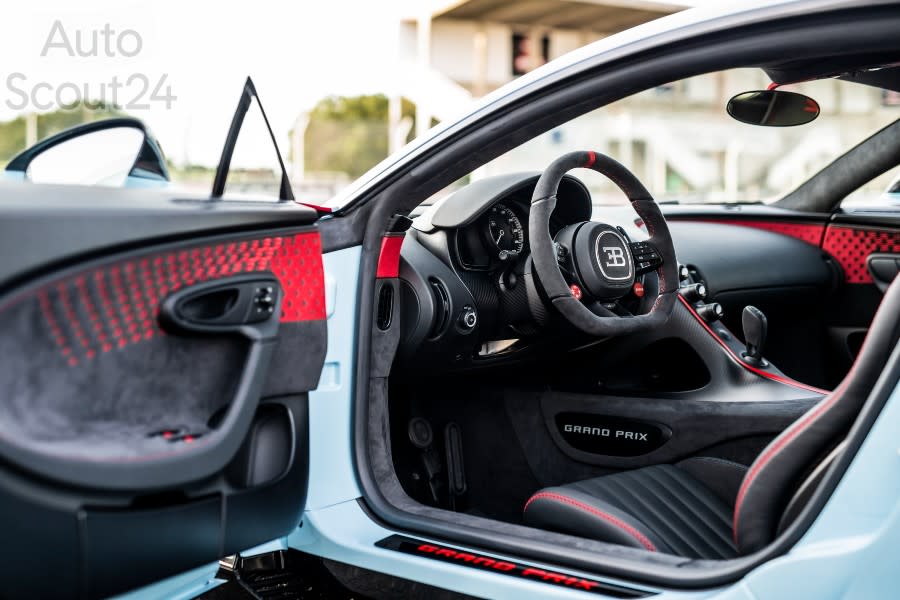 09_bugatti_cps-gp_interior.jpg