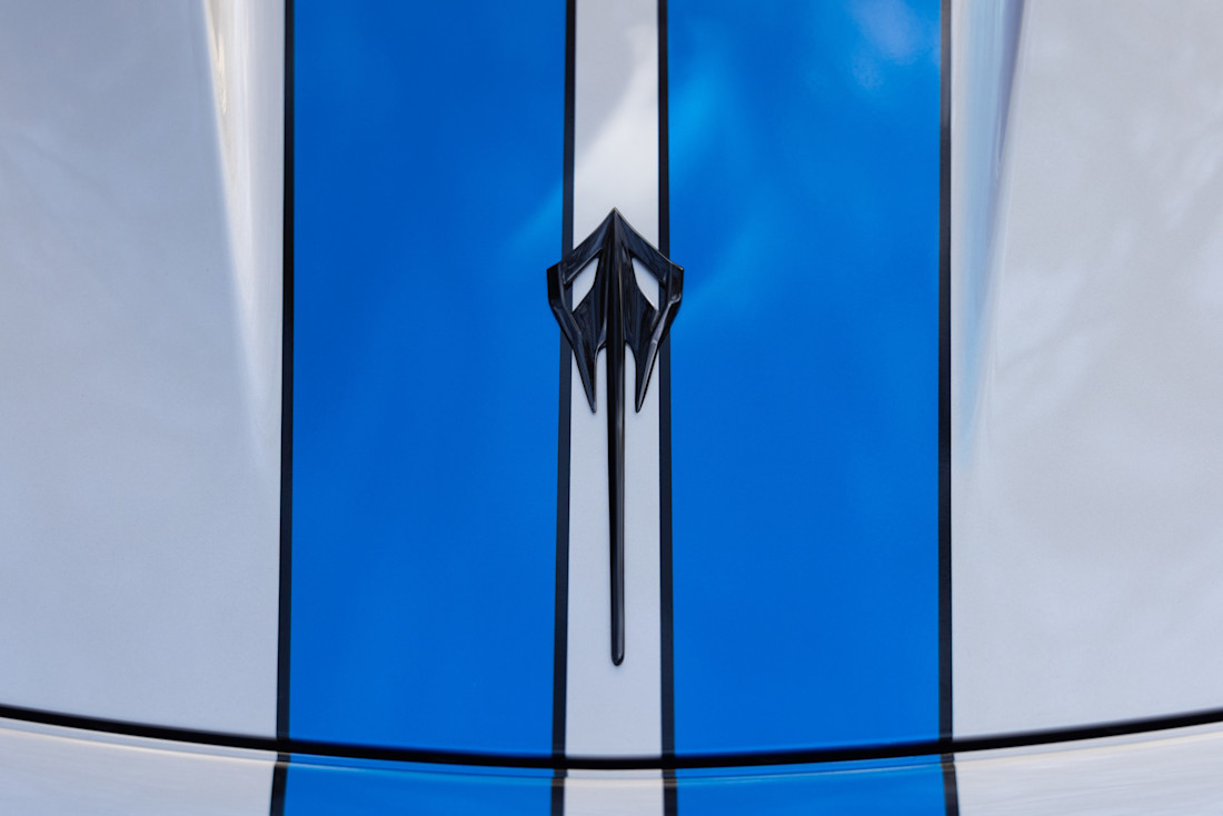 2024-chevrolet-corvette-e-ray-3lz-013