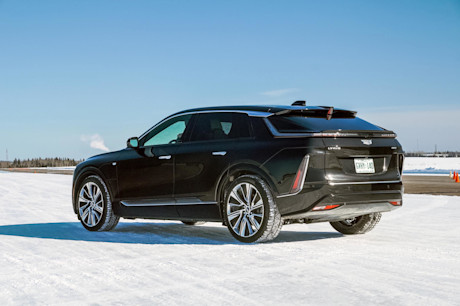 Editorial 2023 cadillac lyriq 03 jv