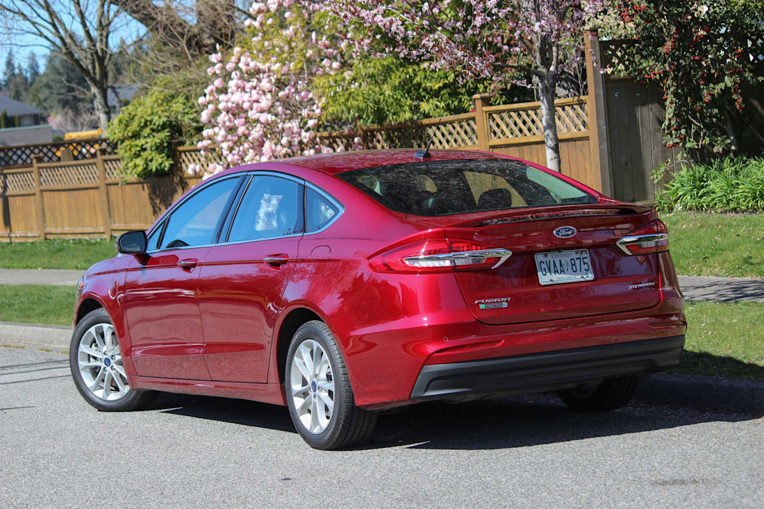 Editorial 2019 ford fusion energi titanium 05 dh