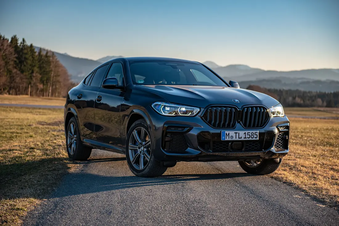 BMW-X6-xDrive40d-Front-Side