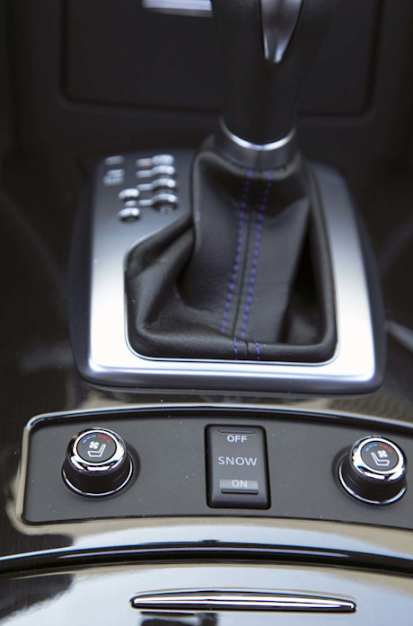 Editorial 2015 infiniti qx70 37 sport jw 15