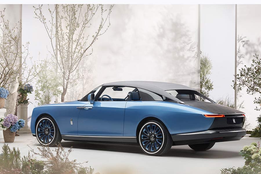 P90423787_highRes_rolls-royce-boat-tai.jpg