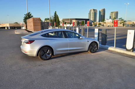 Editorial 2018 tesla model 3 08 mb