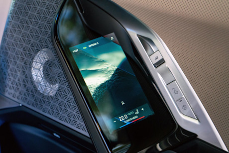 Editorial 2024 bmw i7 m70 fd 231001 15 kd