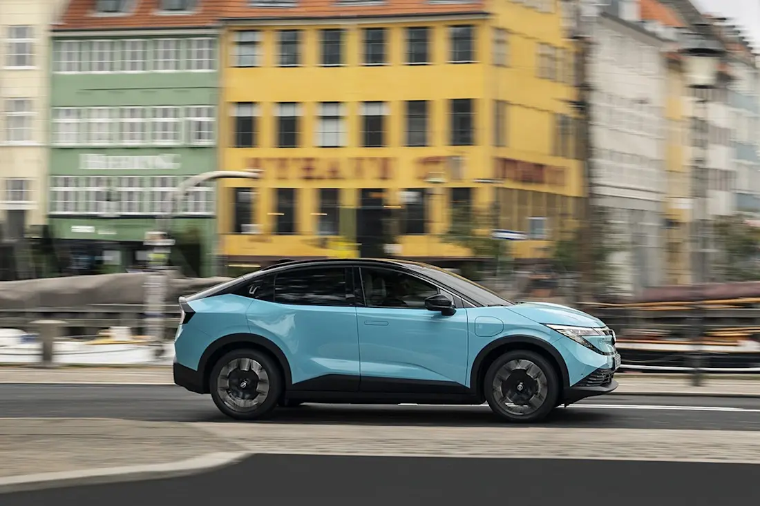 BEBE20251106 Nissan Leaf 05