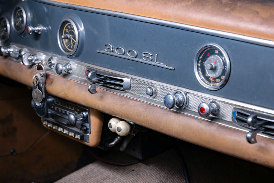 Mercedes-Benz 300SL Gullwing 18.jpg