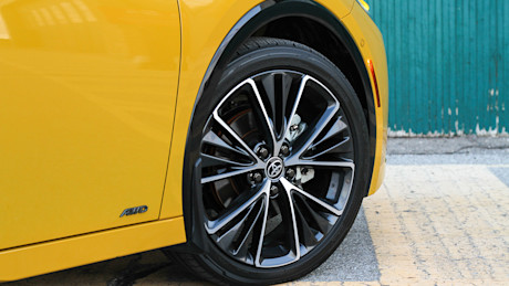 2025 Toyota Prius vs Honda Civic Hybrid Comparison Test Image