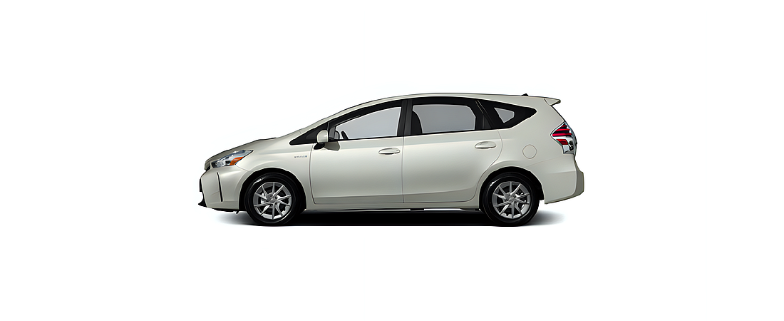 Toyota Prius v 2015 3