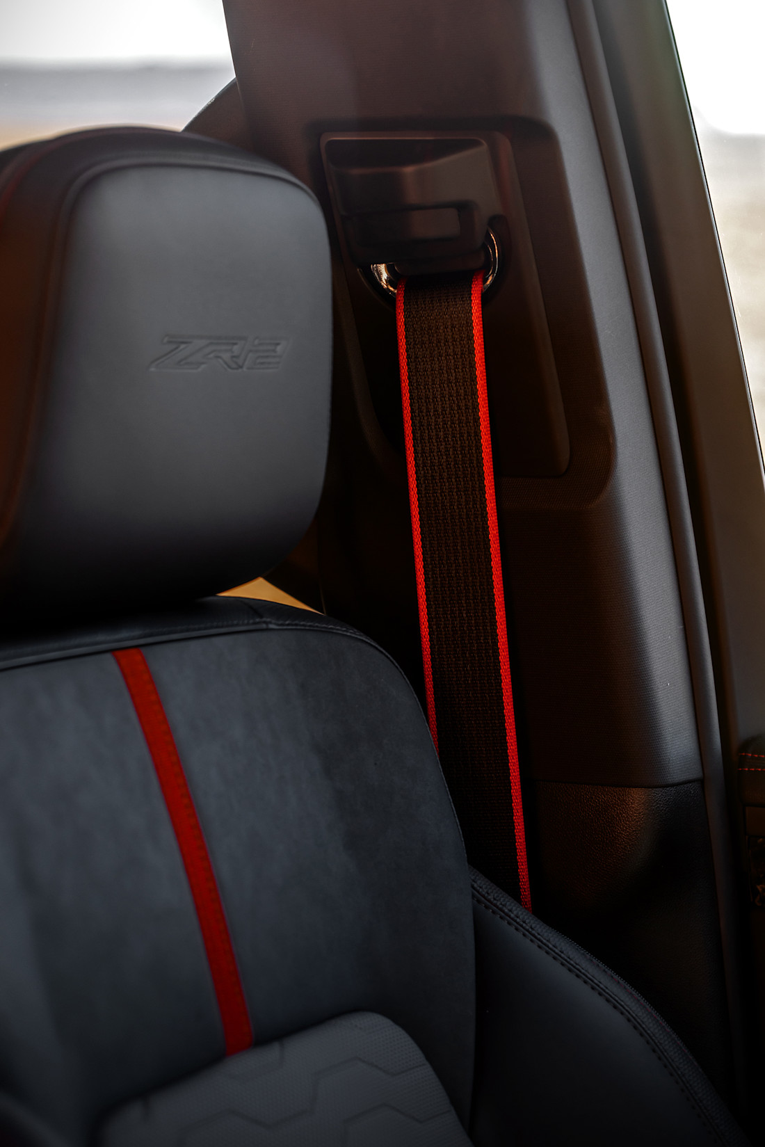 MY27 Chevrolet_Silverado_ZR2_Seatbelt.jpg