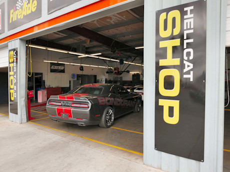 Editorial 22 bh bondurant racing school dodge challenger and charger