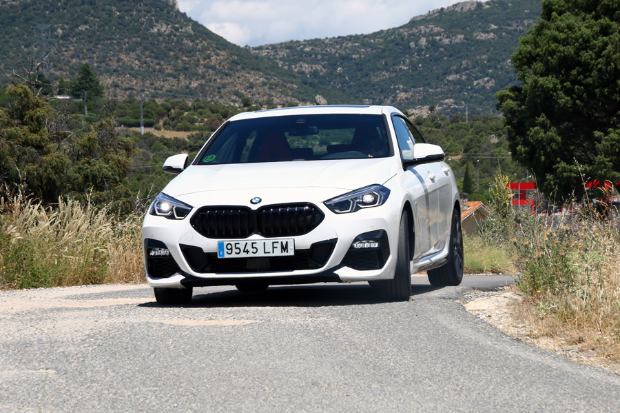 BMW 218i gran coupe (15)