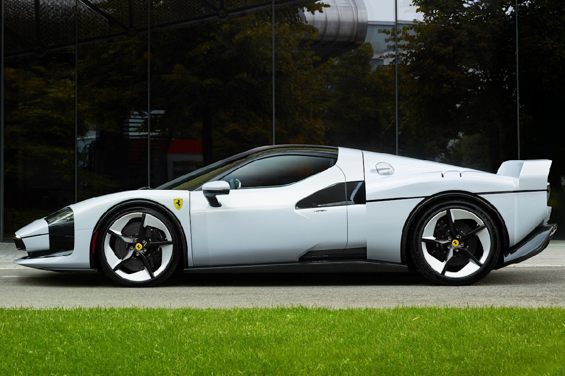 Ferrari-SC40-2025 (3).jpg