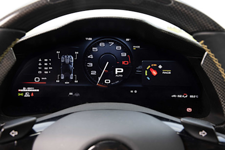 Editorial 2025 ferrari 12cilindri fd mbu 240920 13