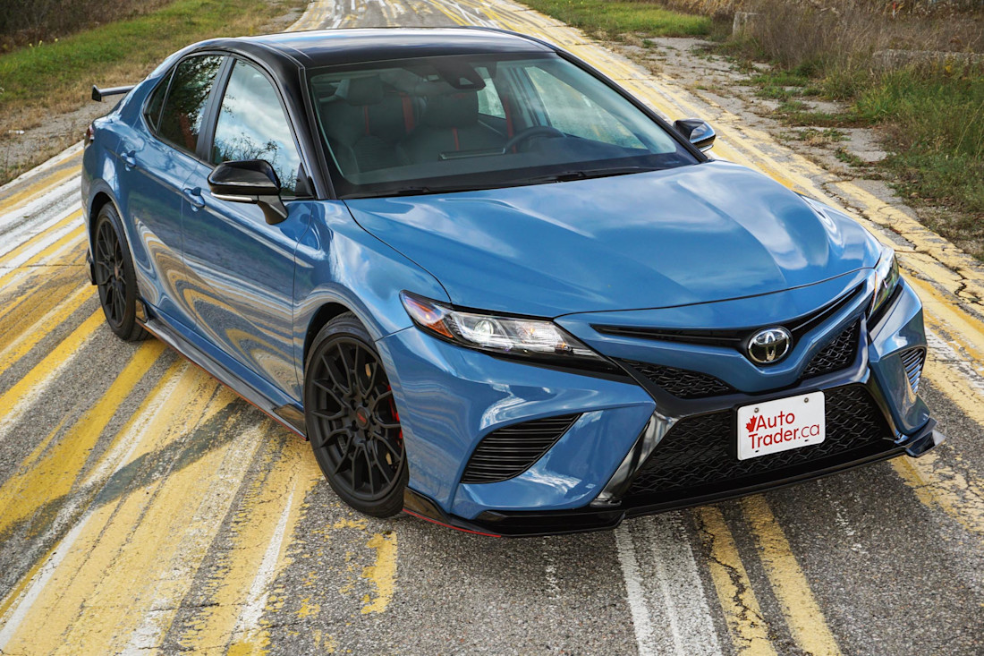 Editorial 2022 toyota camry xse v6 trd 03 di