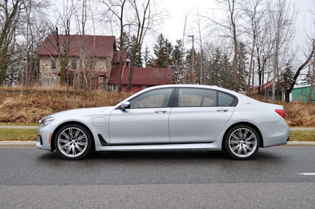 Editorial 2019 bmw 740le 05 mb