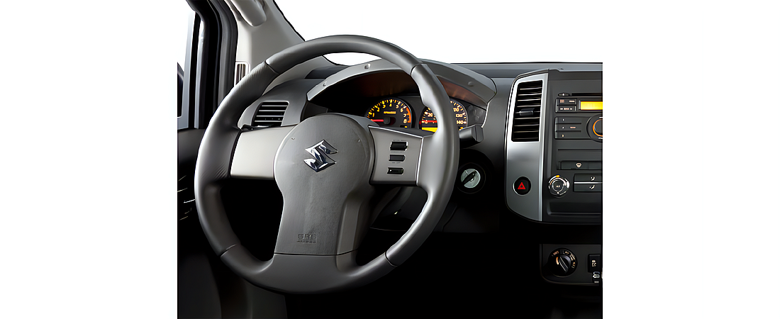 Suzuki Equator 2010 6