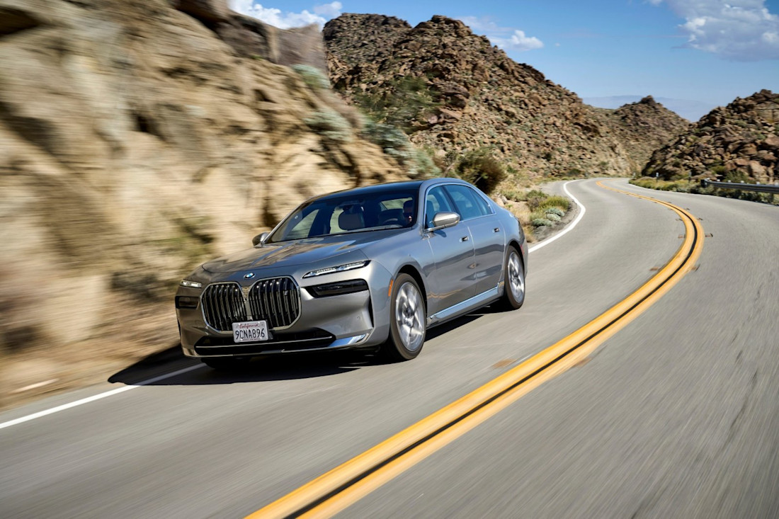 bmw-i7-xdriv-2023-5.jpg