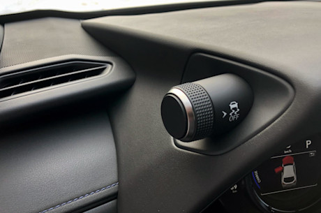 Lexus UX 250h 2022 : essai routier Image