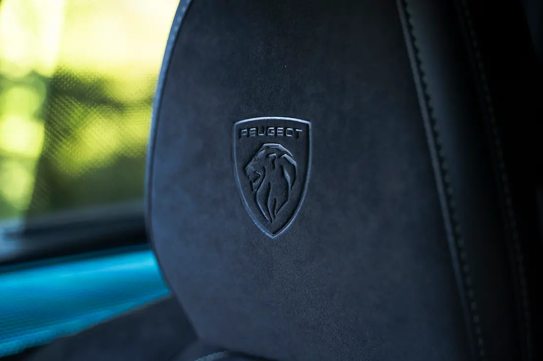 2026 Peugeot E-5008 Long Range-28