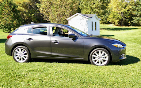 Editorial 2017 mazda3 sport 11 jbe