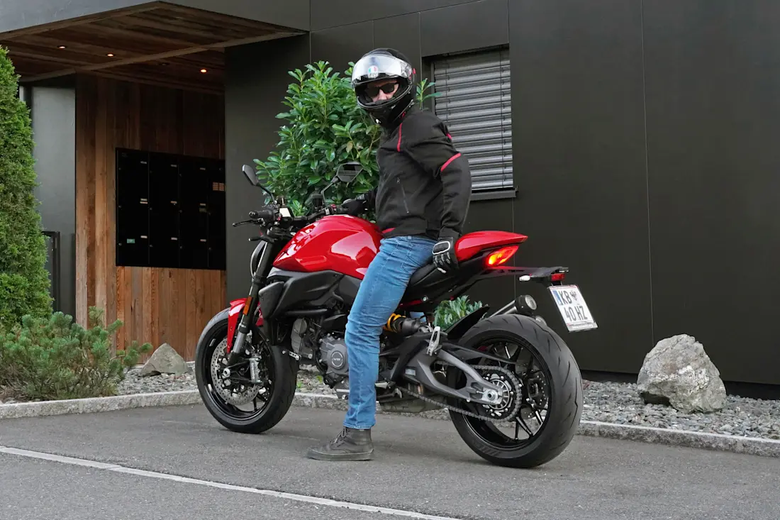 4 ducati-monster-2026-ah-heck-seitlich