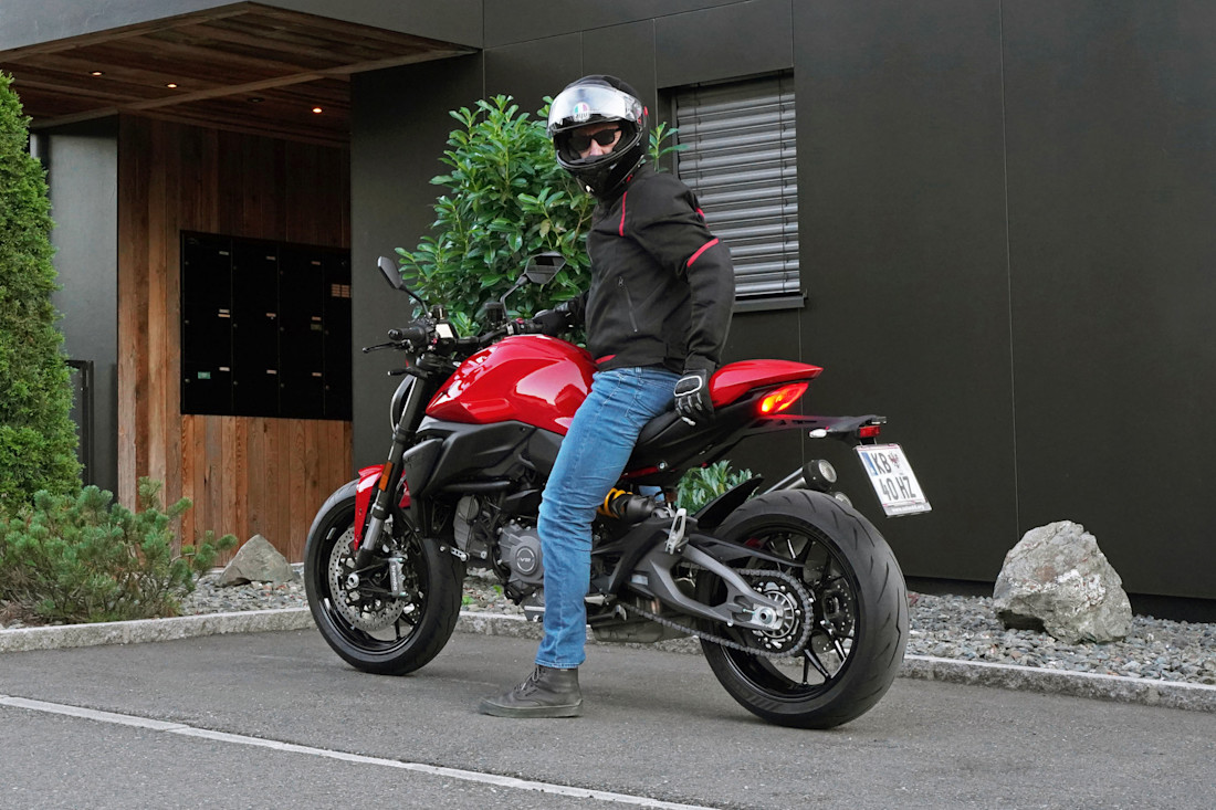 4 ducati-monster-2026-ah-heck-seitlich