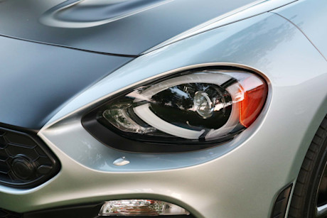 Editorial 2018 fiat 124 spider abarth 10 jm