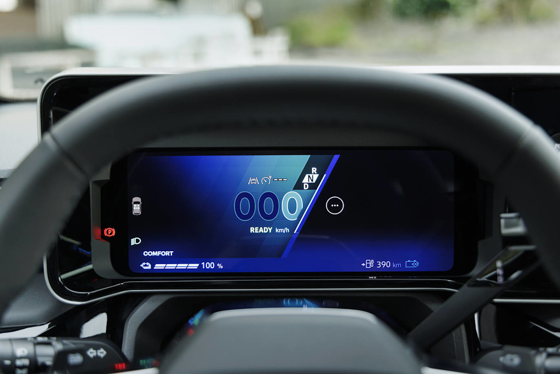 Renault-4-e-tech-2025-interior (5).jpg