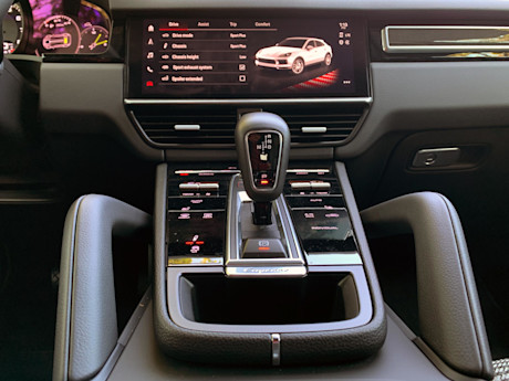 Editorial 2022 porsche cayenne e hybrid coupe 22 mg