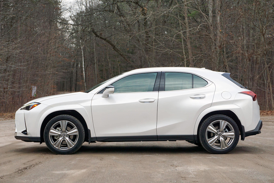 Editorial 2023 lexus ux 250h elegance special edition 04 di