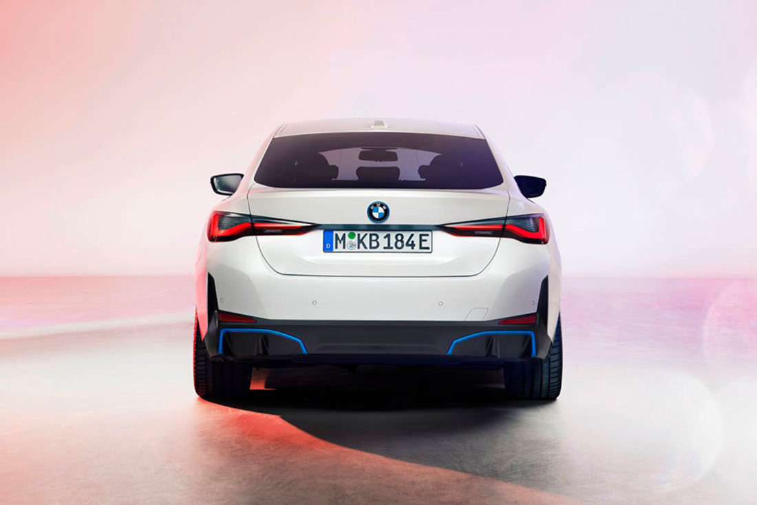 BMW-i4-2022-1280-06.jpg