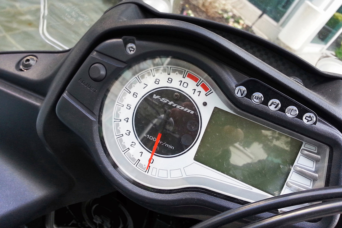 Editorial 03 jb 2014 suzuki v strom 650