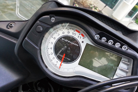 Editorial 03 jb 2014 suzuki v strom 650