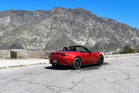 Editorial 2016 mazda mx 5 jb 16