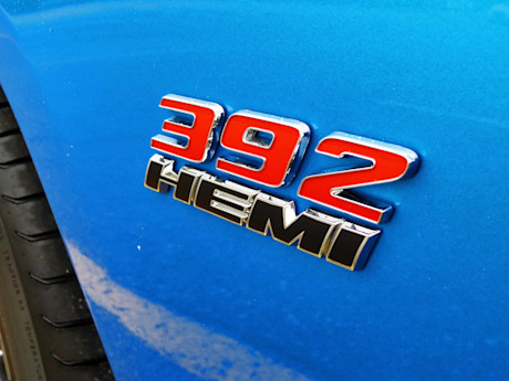 Editorial 2016 dodge charger srt 392 hemi jb 12