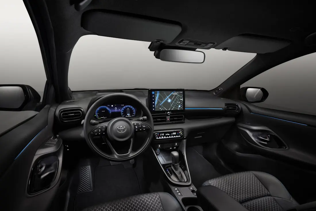 toyota-yaris-2023-2