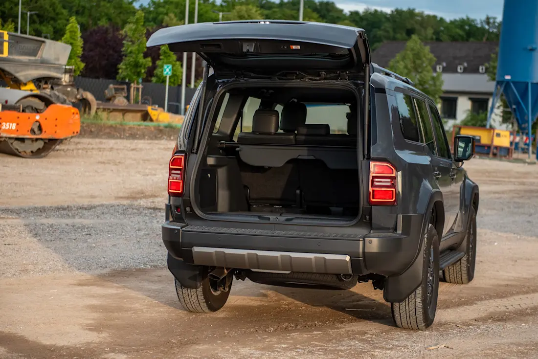 land-cruiser-250-kofferraum