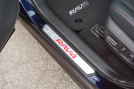 Editorial 2022 toyota rav4 prime xse w technology package 27 di