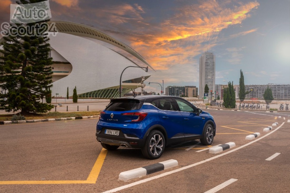 RENAULT_CAPTUR_e-TECH_HYBRID_033 (1).jpg